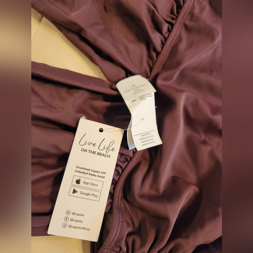 NWT Cupshe Brown One Piece Swimsuit Ruched V-Neck Size Med Vacation Resortwear - Picture 5 of 12